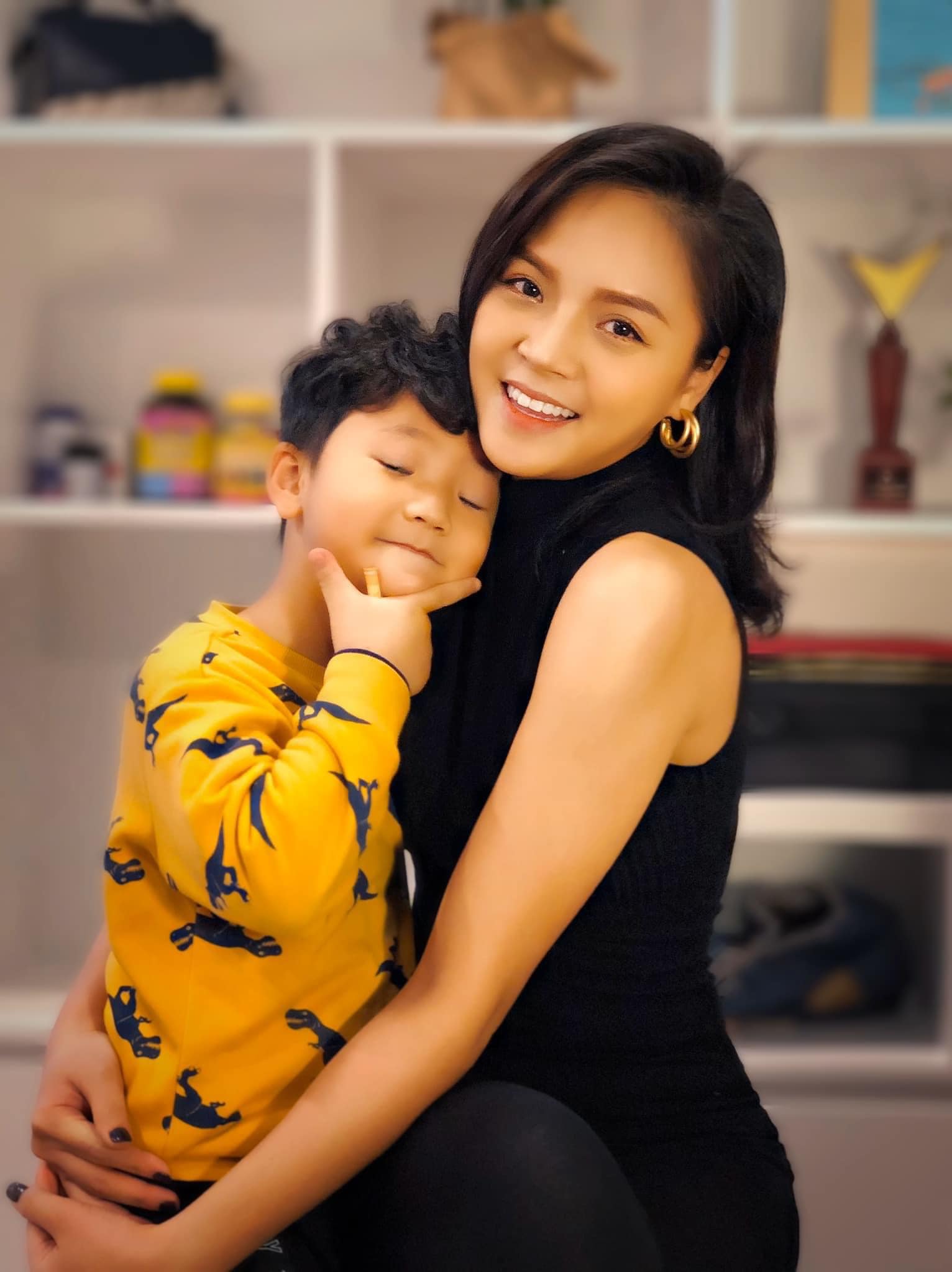 Thông tin về Quỳnh Quỳnh