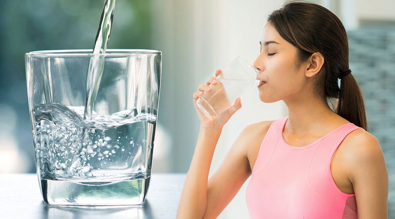 Lợi ích của việc uống nước vào buổi sáng