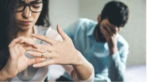 Sống Trong Nỗi Cô Đơn